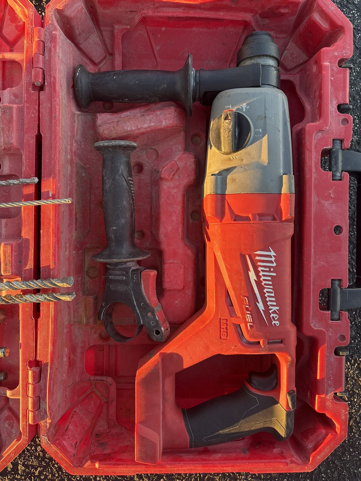 Milwaukee Fuel M18 1” SDS Plus Rotary Hammer Kit
