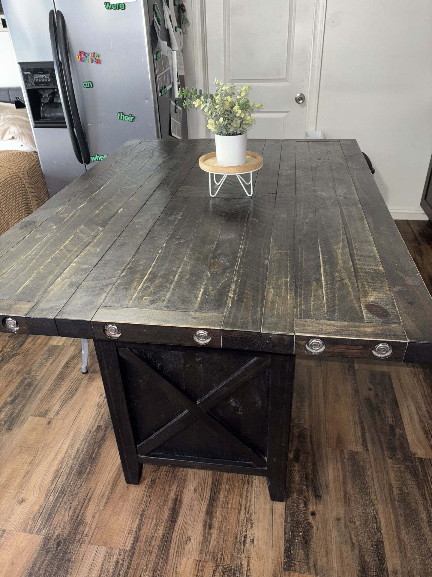 Bar Table