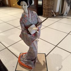 Collectible Japanese Geisha Doll