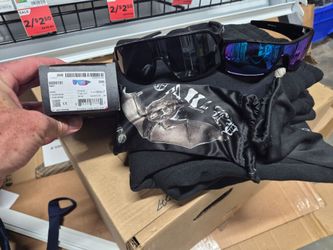 Oakleys best offer for both