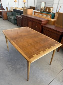 Mid Century Lane Acclaim Dining Table
