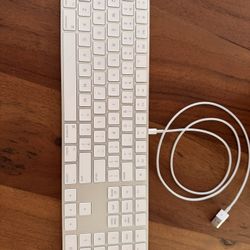 Apple Magic Keyboard 