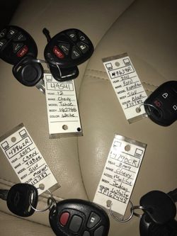 Locksmith keys, remotes, Cerajerro