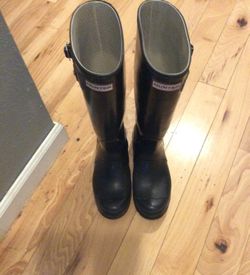 Black hunter rain boots