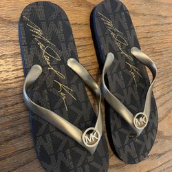 Michael Kors Bronze Gold / Brown Sandals Size M-L Excellent Condition Barely Used