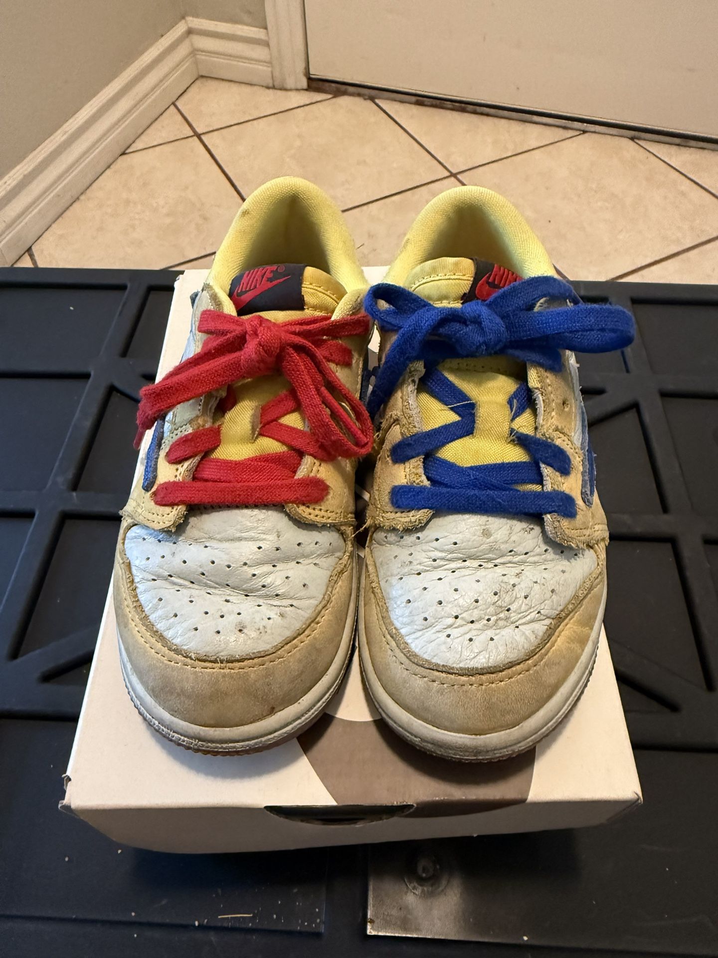 Jordan 1 Retro Low OG Travis Scott (10c )