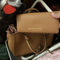Purses 👜 MK  Dooney