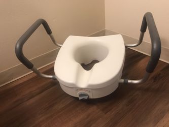 Toilet seat