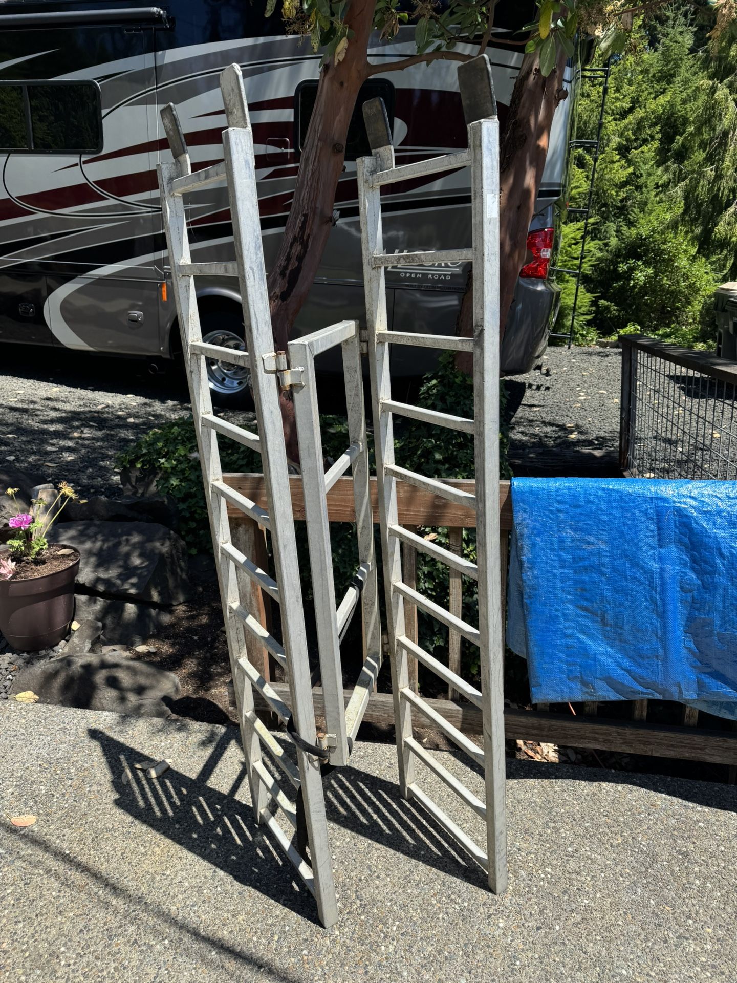 Motorcycle or Riding Lawn Mower Ramp