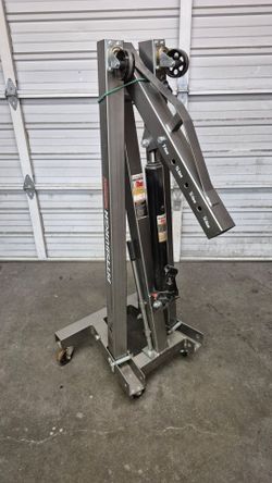 Engine hoist