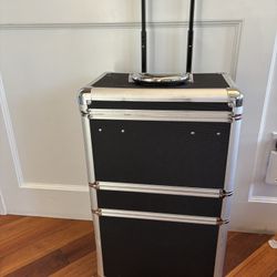 Hairdresser/makeup Case/caddy On Wheels 