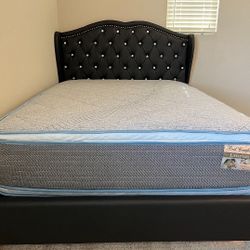 Queen Size Bed Frame With Mattress 