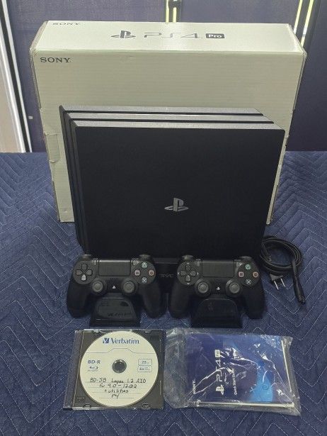 PS4 Pro 1TB fw 9.0, 2 controls, stand, GoldHen jailbreak, box
