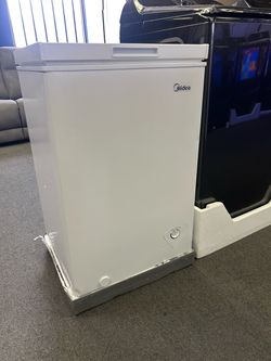 Midea Chest Freezer with Manufacturer Warranty!