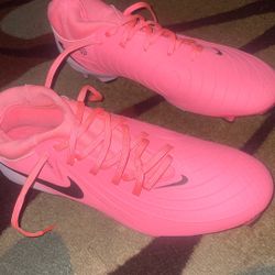 Salmon  Pink Color PhantomLUNA NIKE Cleats 