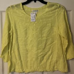 Woman’s Yellow Top * Size M