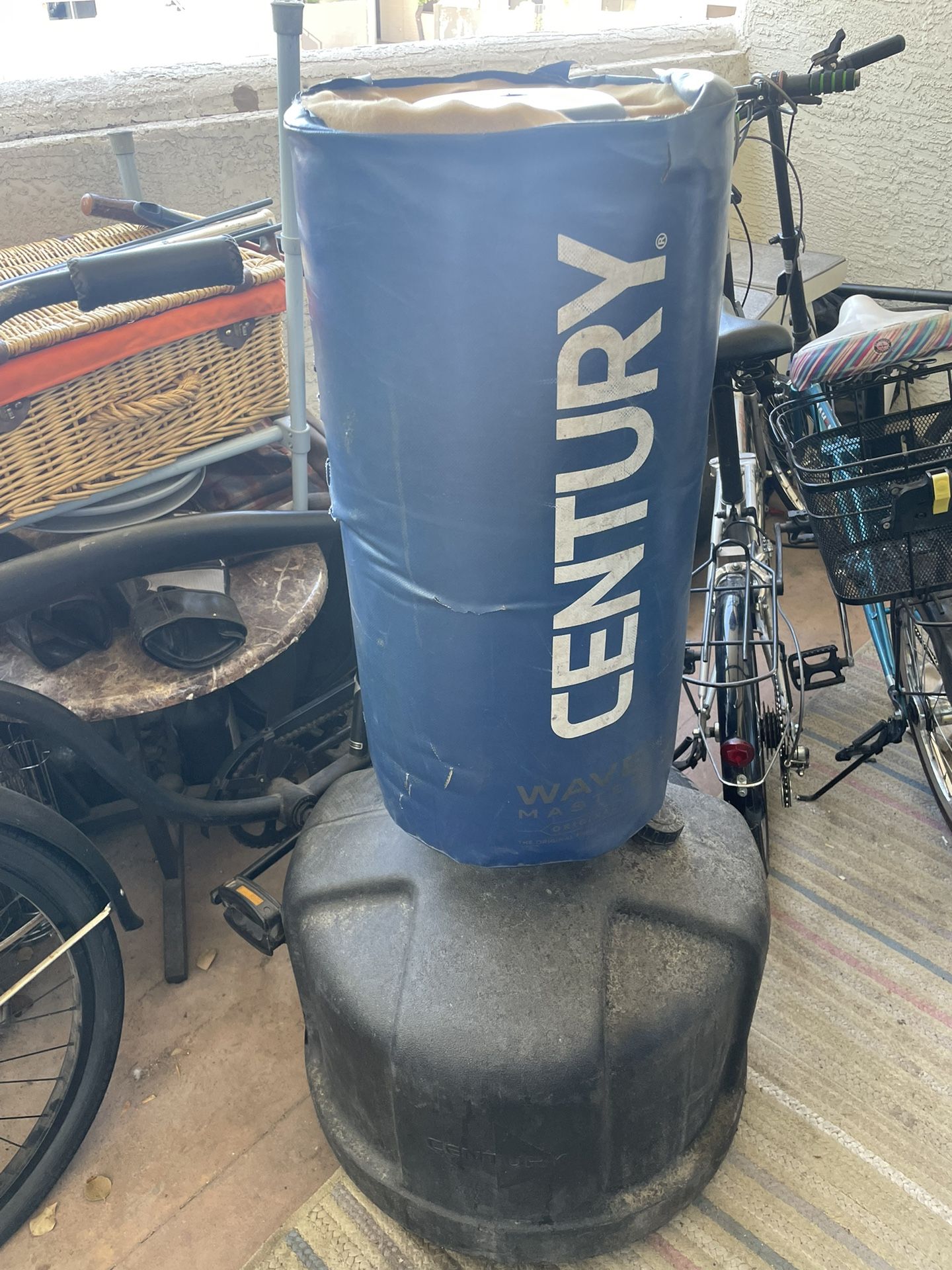 Punching/ Boxing/ Kickboxing Bag