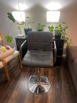 Bar stool