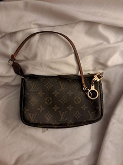 Vintage Louis Vuitton Monogram Pochette hand bag $750 or best offer accepting first reasonable offer need sold