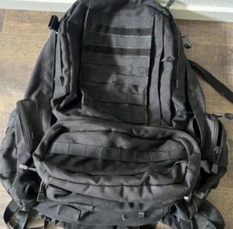 Condor 3 Day Assault Pack, Black, 50L, Hydration Bladder Pocket, Molle 125 USED