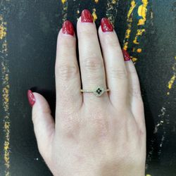 10k MINI BLACK FLOWER RING 