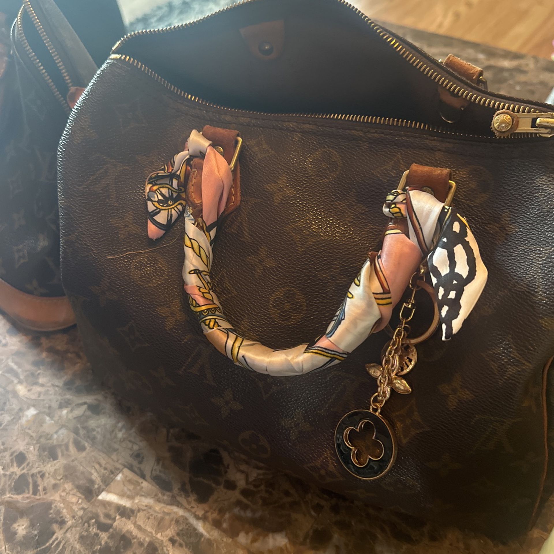 LV Bag for Sale in Aurora, CO - OfferUp