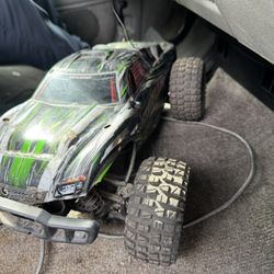 RC CAR LOT - TRAXXAS 4x4 Etc