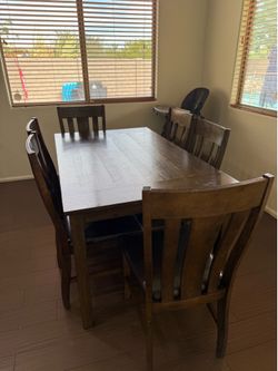 Table & Chairs Set