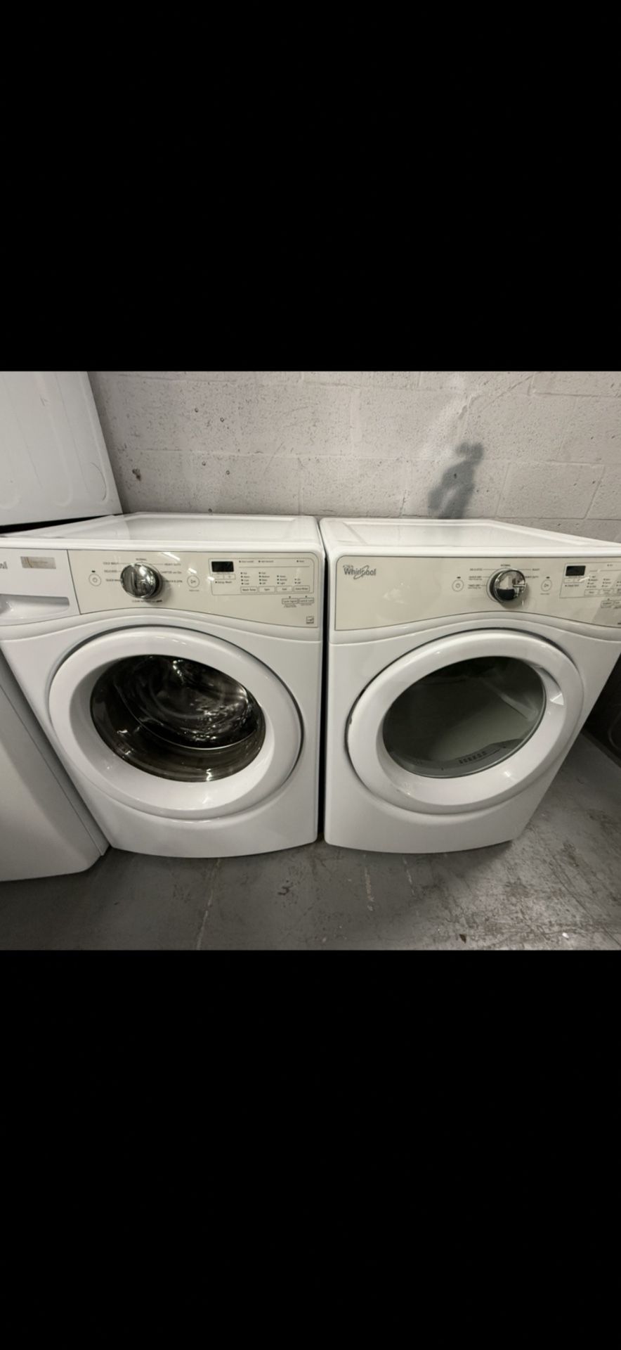 Whirlpool Washer And Dryer Set “27 ( Lavadora Y Secadora )