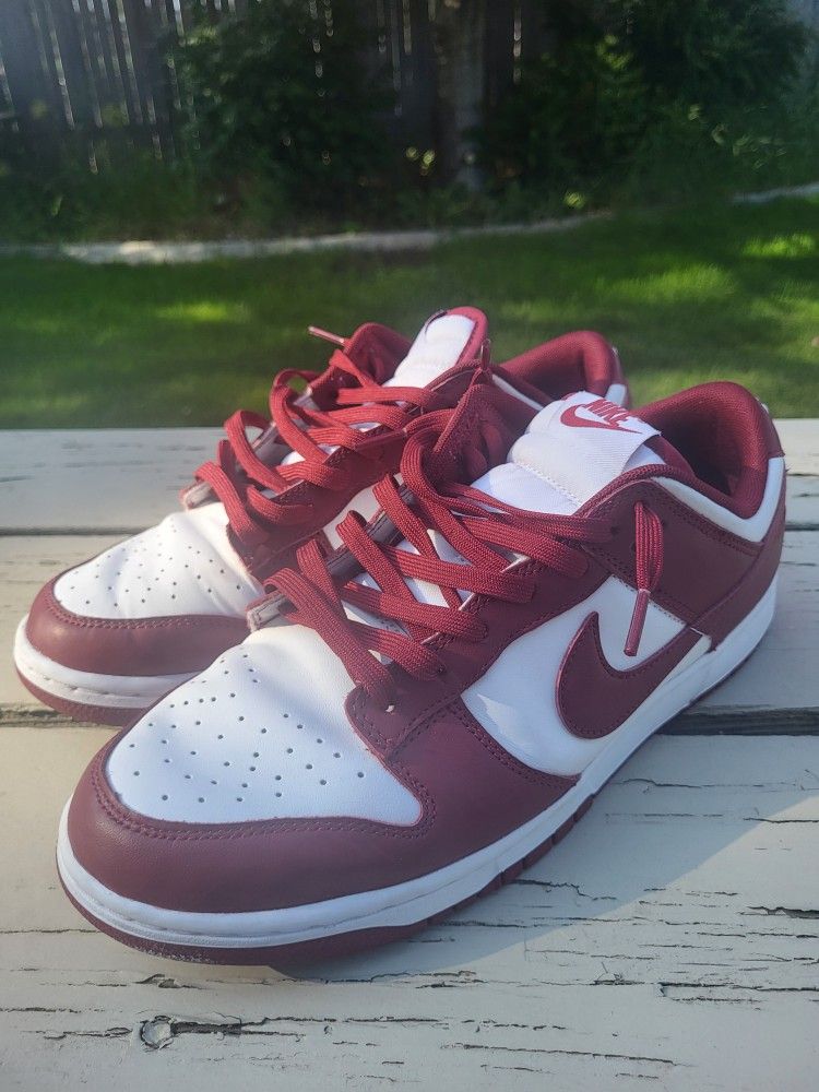 Nike Dunk Low Team Red