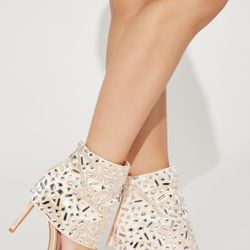 Heeled Sandals ! Size 7.5 & 8.5 Available 