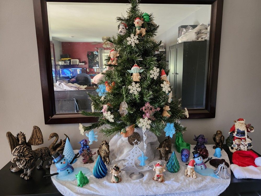 Handcrafted 3D Printed and Painted Ornaments and Decor