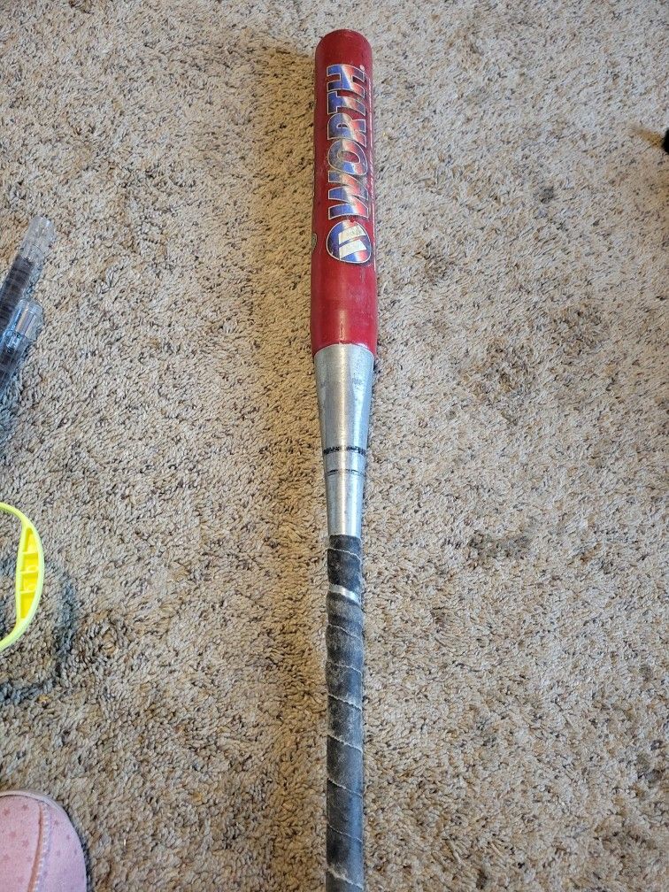 WORTH Fastpitch Bat...31 Inches 21 Oz