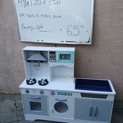 Play Kitchen 