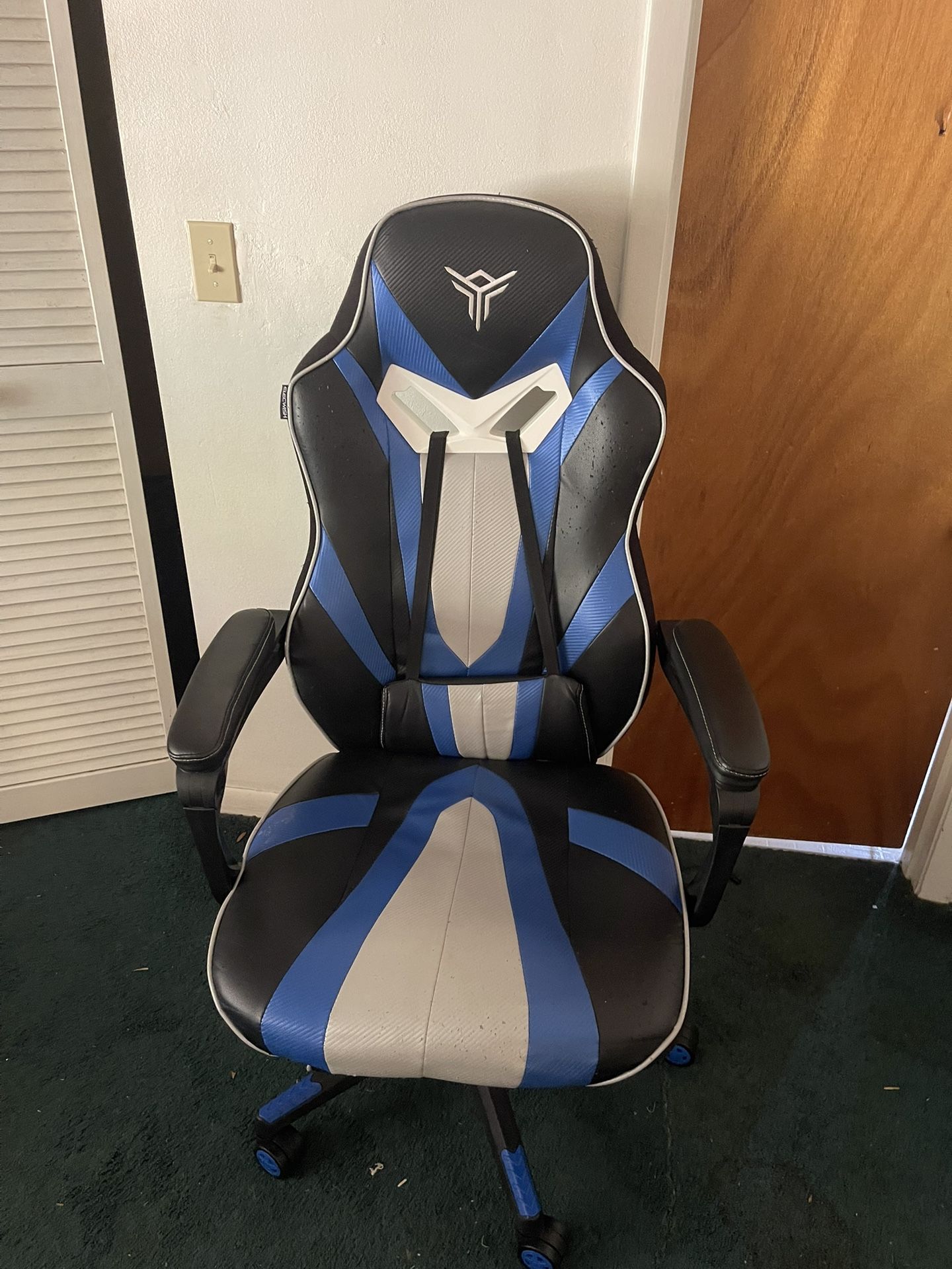 Gaming chair