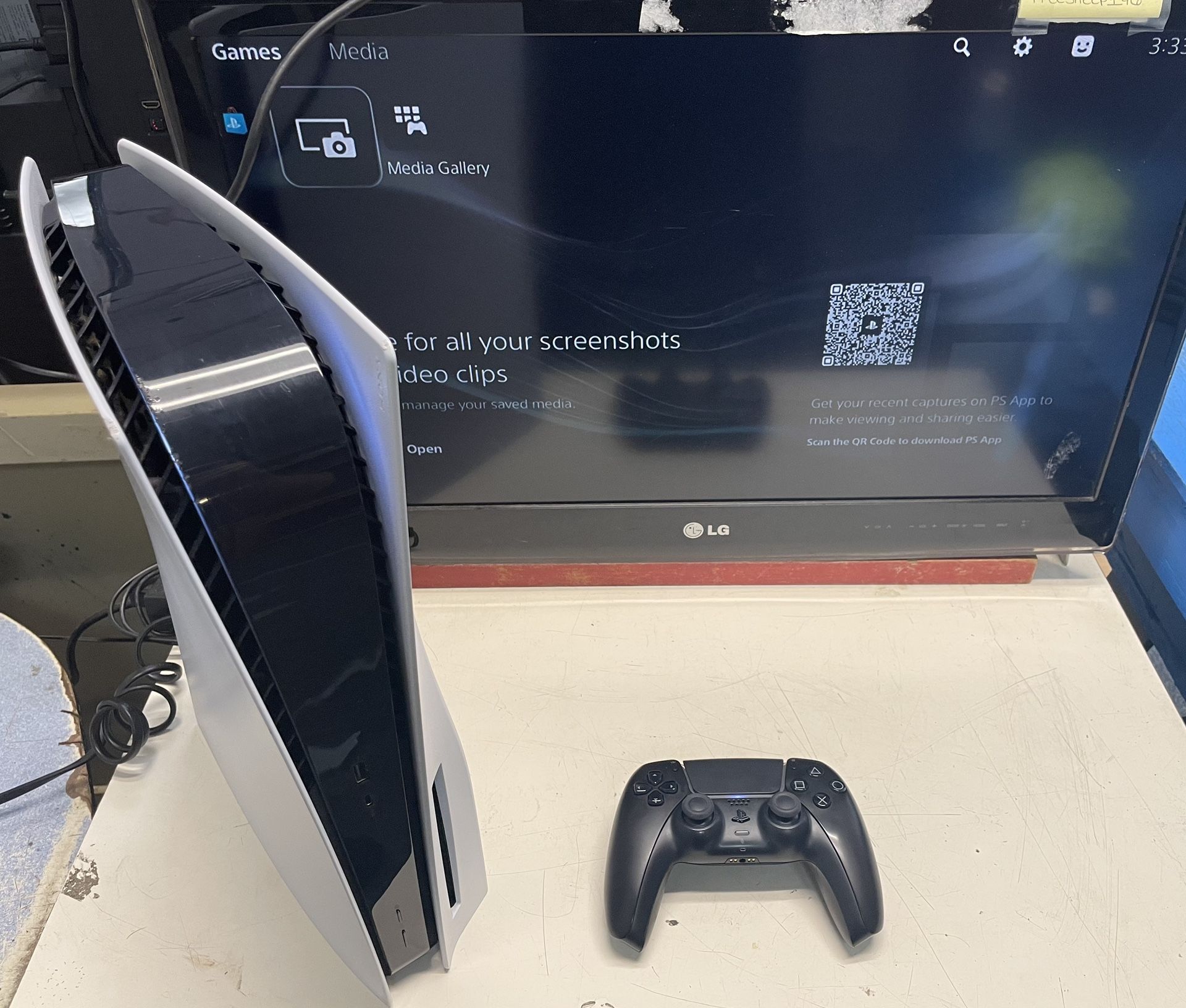 Sony PS5 Disc w/Controller