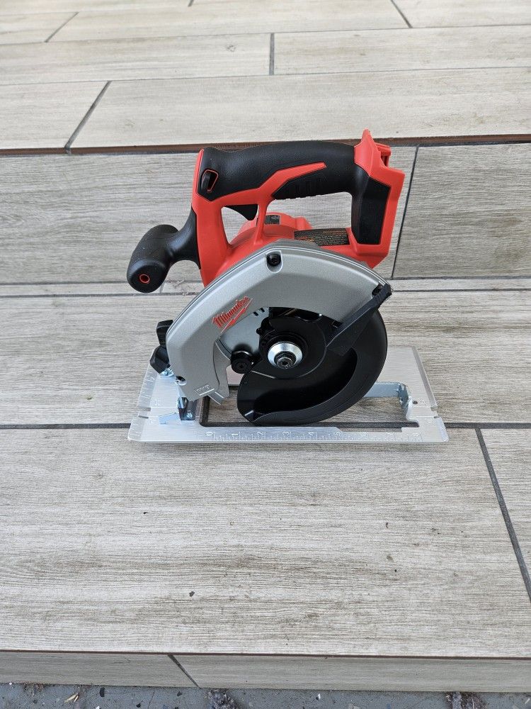Milwaukee V18 6 1/2 Circular Saw 
