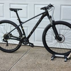 29er Trek Marlin 5 Mountain Bike 