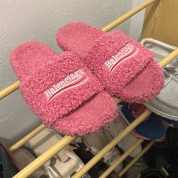 Balenciaga Slides 