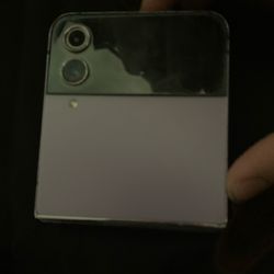 Samsumg Z Flip 4 