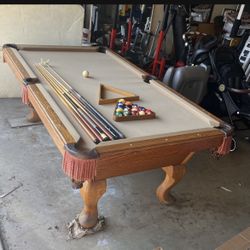 OLHAUSEN POOL TABLE 
