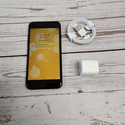 IPHONE 7 32GB   FACTORY UNLOCK ANY SIM 