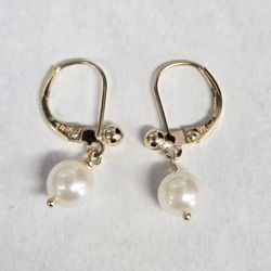14kt Gold 6.5mm Cultured Pearl Dangle Earrings 