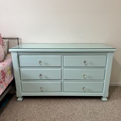 Solid Wood 6 Drawer Dresser