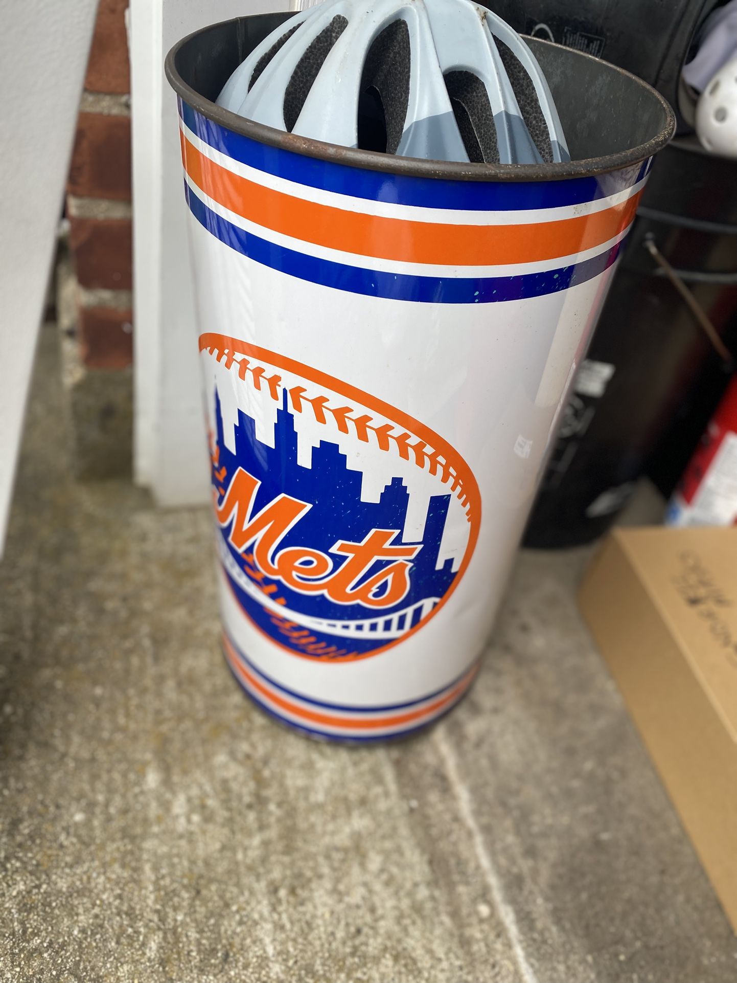 Mets Garbage Paul