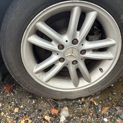 Mercedes wheels and rim size 16