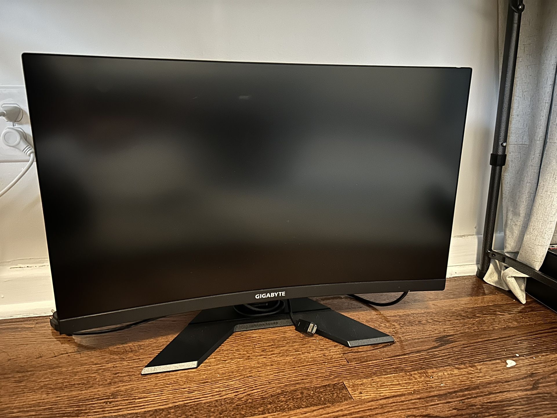 Gigabyte 27” curved Gaming Monitor (G27QC 165HZ)
