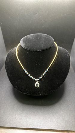 Gold Necklace with Saph Stones and Pendant with Diamonds