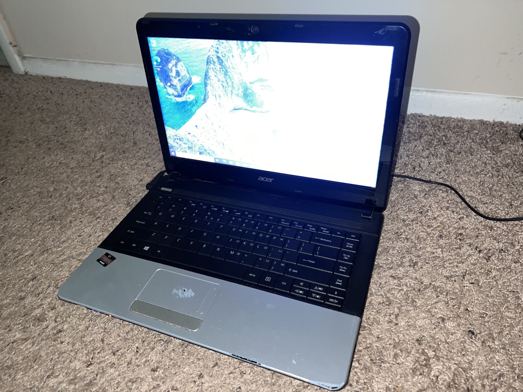 Acer Aspire E1-421 Laptop  ⚠️ See the description⚠️