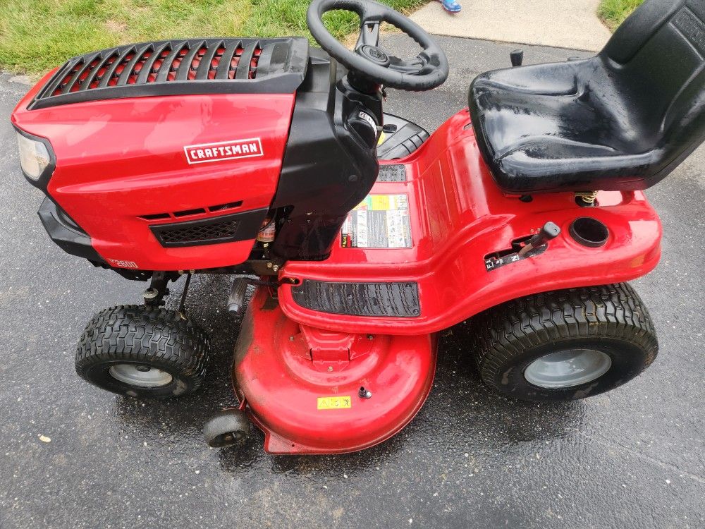 Craftsman Riding Lawn Mower